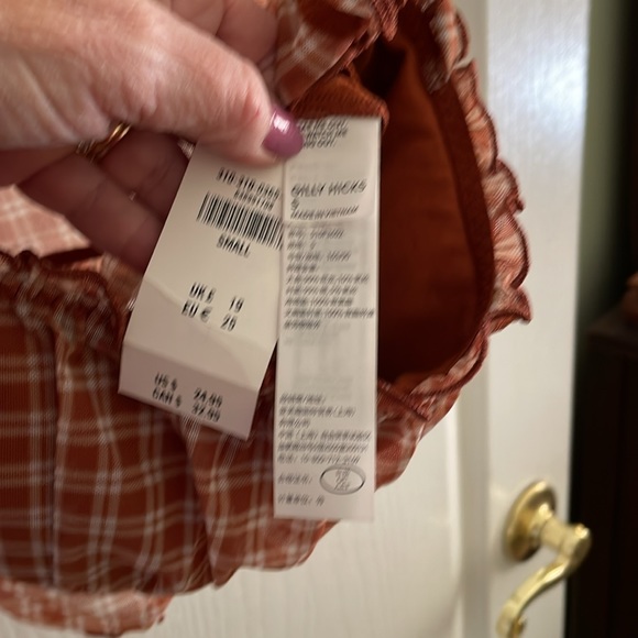 NWT Hollister crop top - Picture 3 of 3